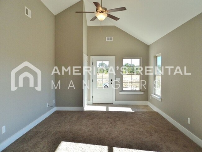 Building Photo - Home for rent in Warrior... Available to V...
