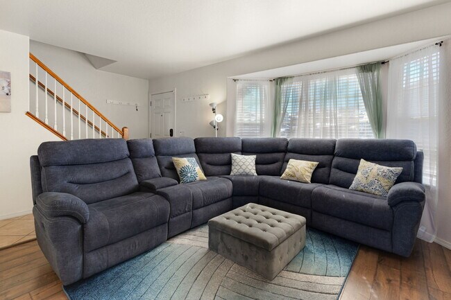 Foto del edificio - 6994 Ketchum Dr