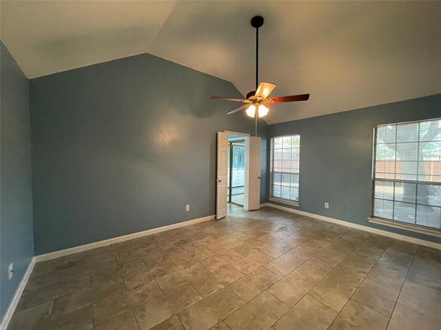 Foto del edificio - 8220 Woodstream Dr