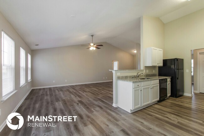 Building Photo - 4112 Hunters Trail Dr