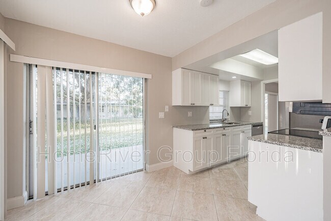 Foto del edificio - 417 NE Cornwall Ave