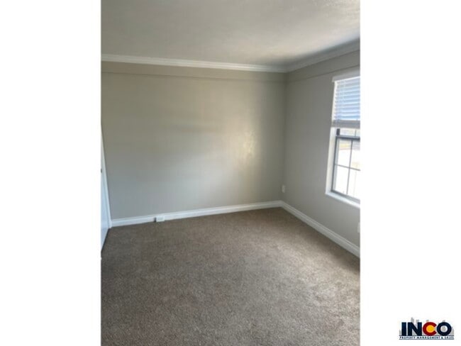 Foto del edificio - Two Story 3 bed 3 bath Townhome with finis...