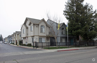 Building Photo - New Century Townhomes