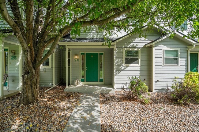 Building Photo - Great Townhome in Fort Collins