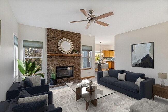 Foto del edificio - Spacious 3BR Home with Large Yard & 3-Car Garage in Prairie Towne – Grayslake