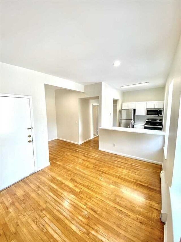 Primary Photo - 147 Union St