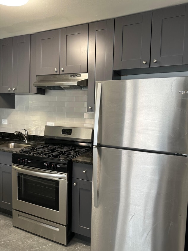 Foto principal - 6257 N Milwaukee Ave