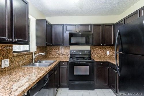 Foto del edificio - 4970 SW 6th St