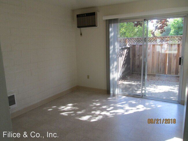Building Photo - 8195 Parish Way