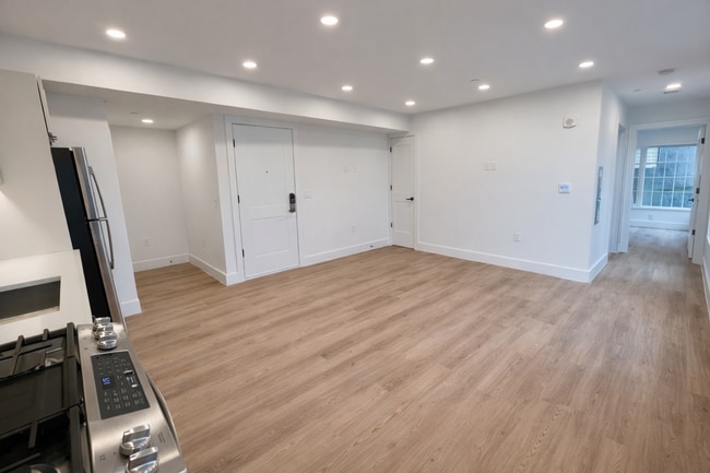 Interior Photo - The Heywood