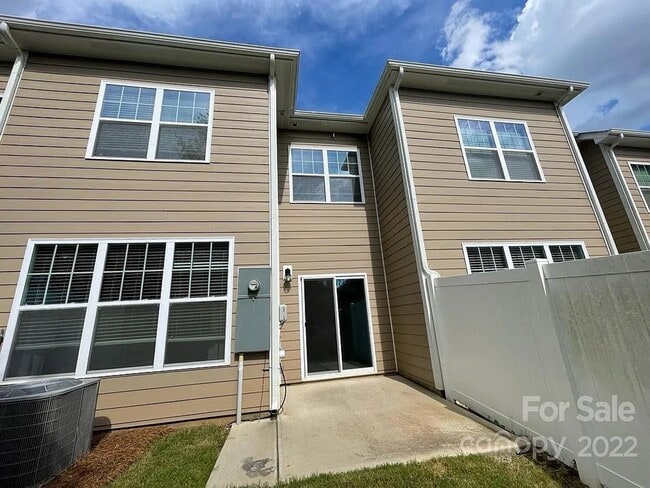 Building Photo - Room in 3 Bedroom Townhome at Harris Bay Rd