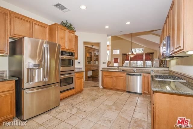 Foto principal - 3 br, 3 bath House - 19920 Oakville Ct