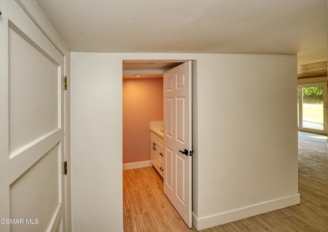 Building Photo - 1202 Sheffield Pl