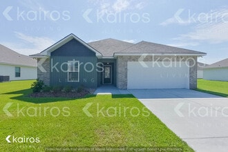 Building Photo - 103 Carencro St