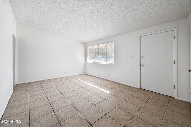 Building Photo - 441 N Williams