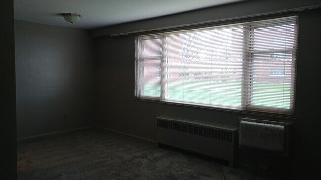 Diningroom - 11820 Edgewater Dr