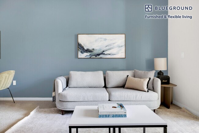 Foto del edificio - 8500 Pershing Dr