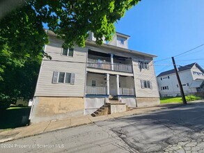 Building Photo - 1019 Bunker Hill St