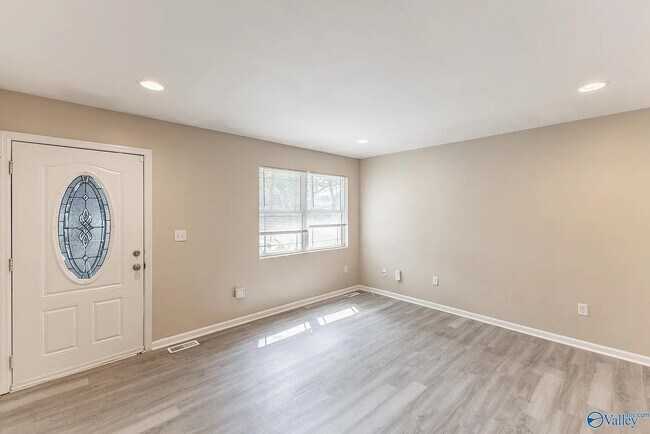 Foto del edificio - 3207 Delia Ln NW