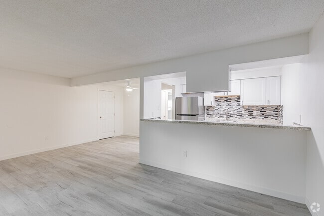 Interior Photo - Images Garden View Apartments