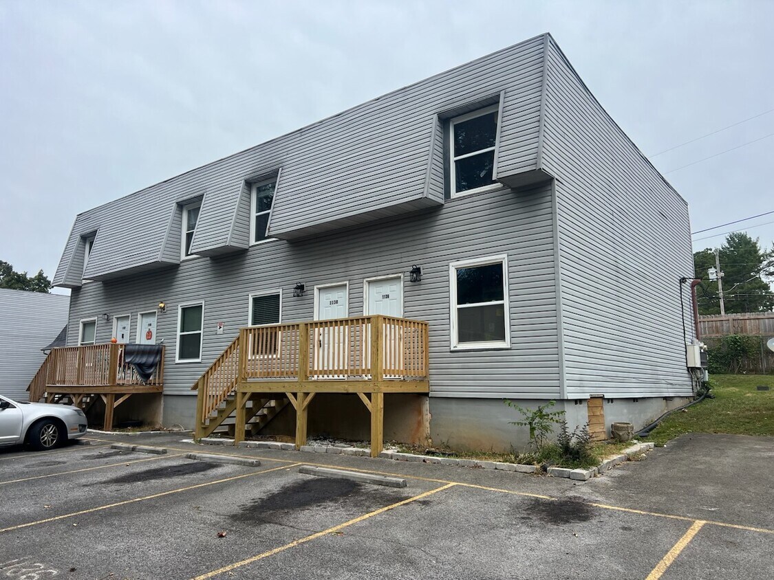 Super Convenient & Easy Parking Access - 1156 Copperwood Ln
