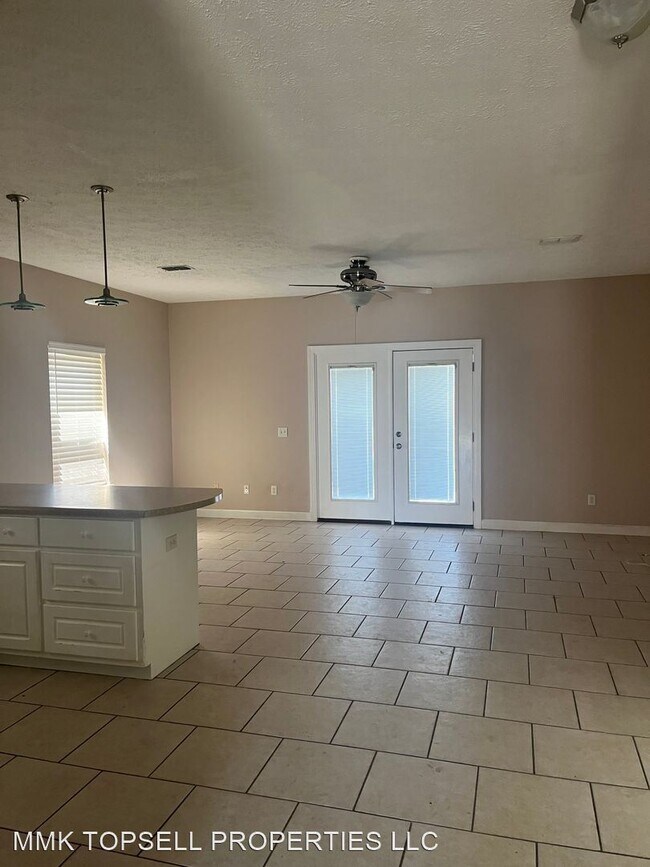 Foto del edificio - 3 br, 2.5 bath House - 6236 Sunset Drive, ...