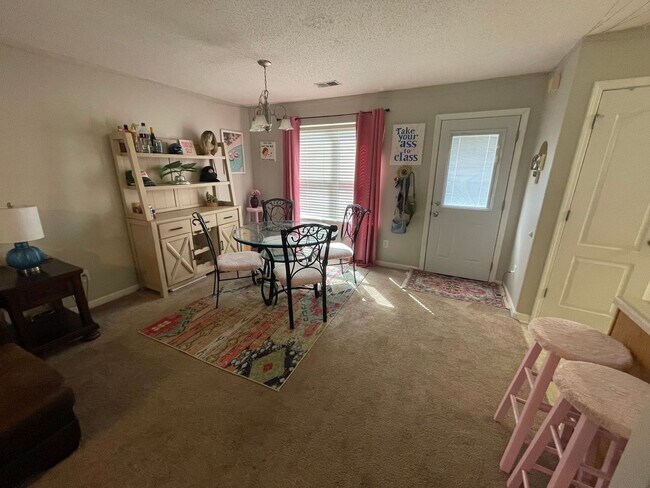Foto del edificio - BRIDGEWATER HOME! PRE-LEASING FOR AUGUST 2...