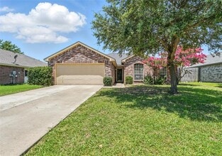 Building Photo - 1516 Marti Dr