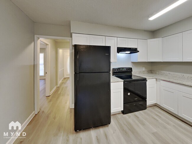Building Photo - 4645 Sandy Park Dr