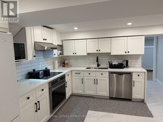 Building Photo - 9 Breadner Dr