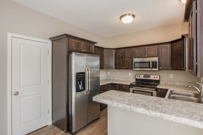 Foto del edificio - Beautiful 4 bed/3 bath house