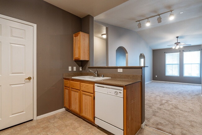 Building Photo - 10001 Peace Way