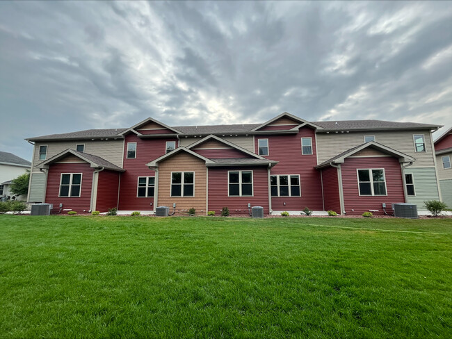 Building Photo - Autumn Ridge Apartment Homes