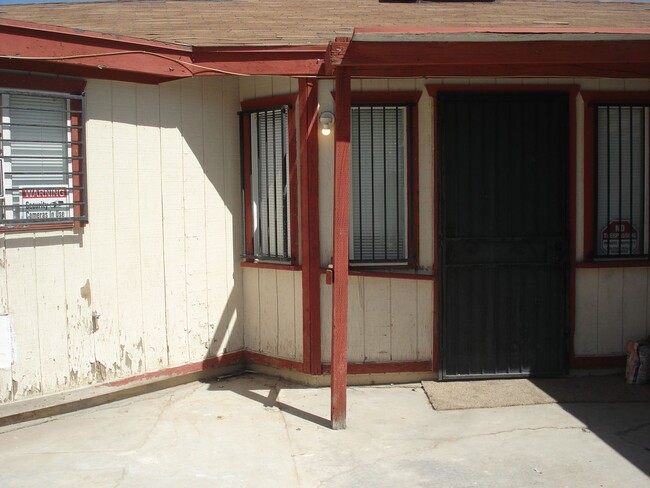 Building Photo - Mountain Vista St