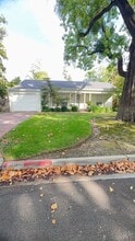 Building Photo - 622 Brady Ave
