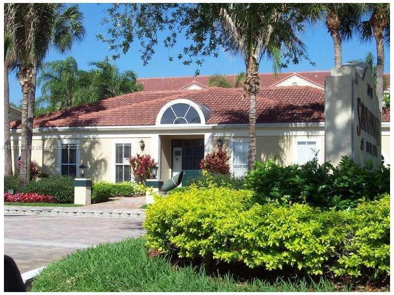 Primary Photo - 949 Riverside Dr