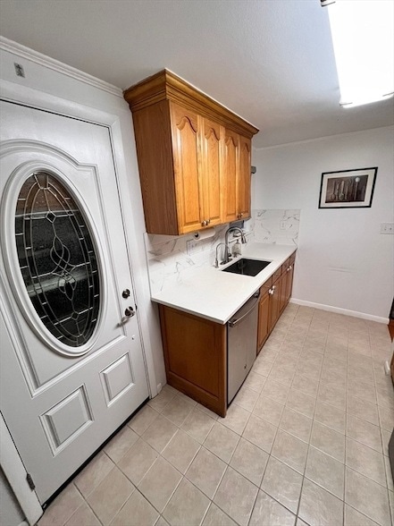 Building Photo - 108 Kingston St