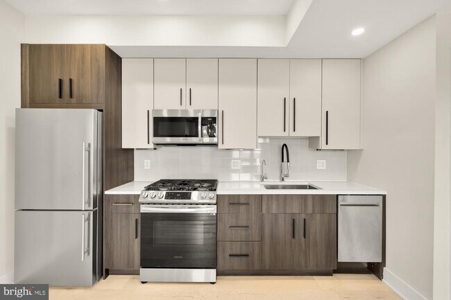 Foto del edificio - 3933 14th St NW