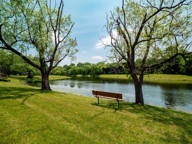 Lake - Fawn Lake Apartments