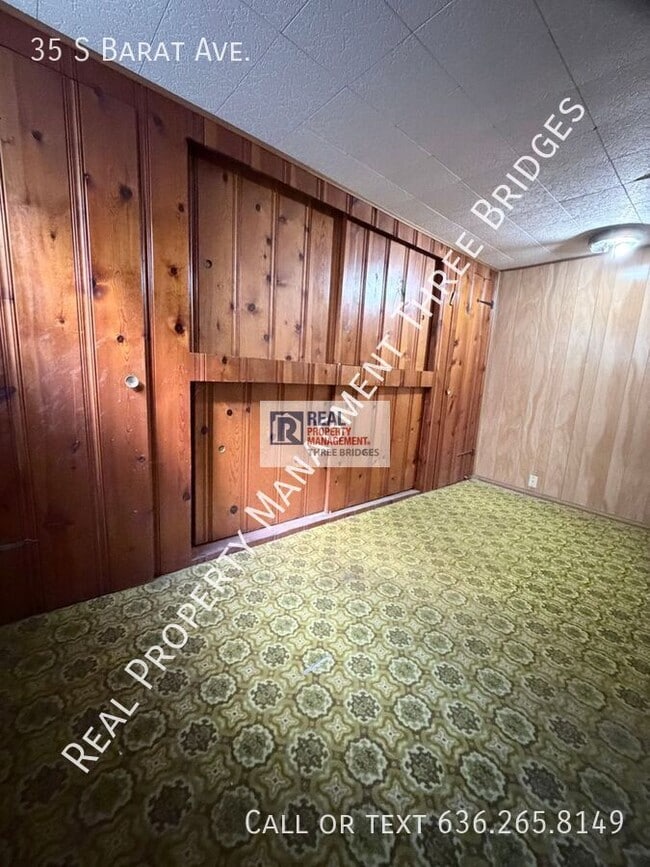 Building Photo - 35 S Barat Ave