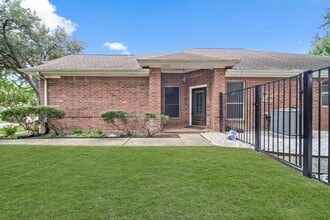 Building Photo - 6402 Parkriver Crossing