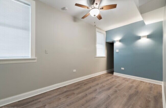 Building Photo - 2230 W Augusta Blvd