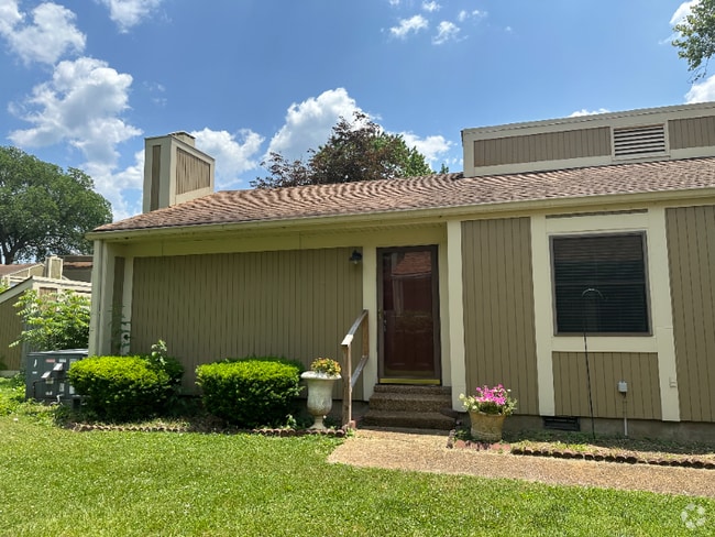 Building Photo - 854 Todd Preis Dr