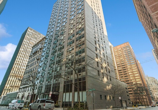 Foto del edificio - 253 E Delaware Pl