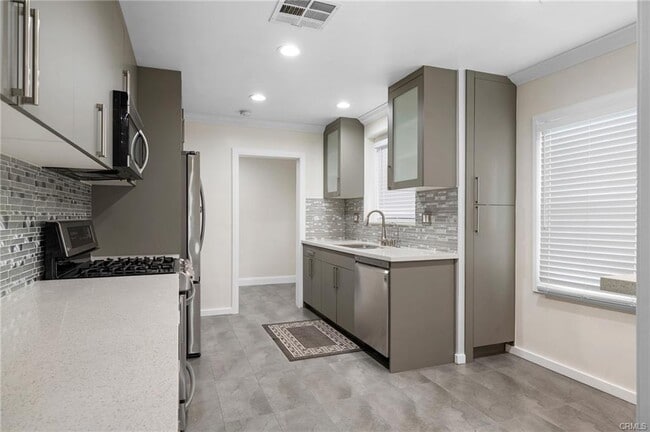 Building Photo - 1250 Bruce Ave