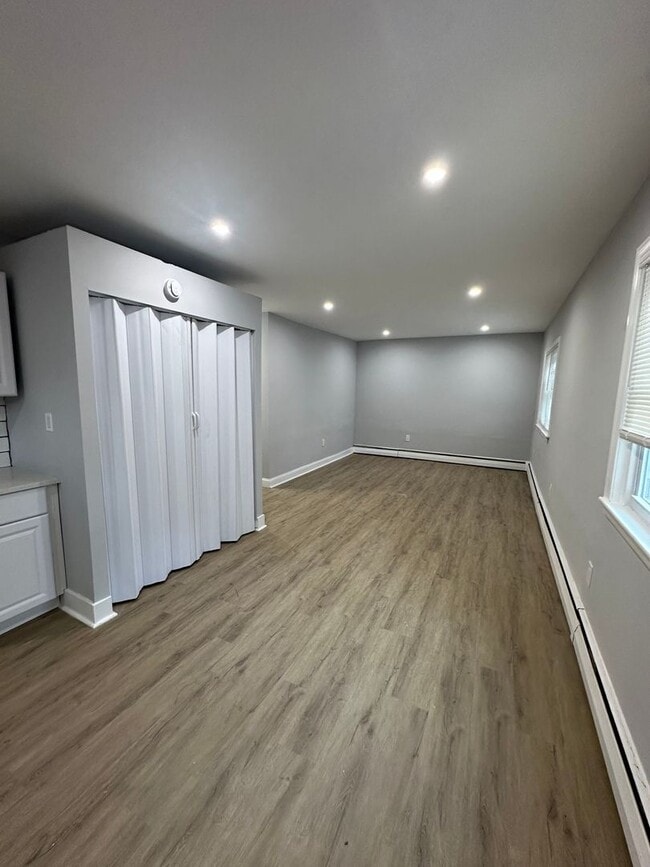 Building Photo - 1604 E Macdade Blvd