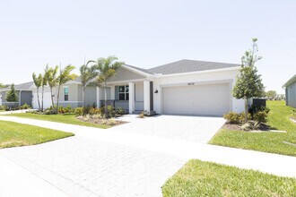 Building Photo - 6632 Cloverdale Ave