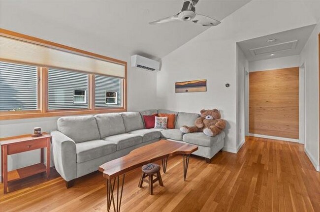 Foto del edificio - 44 Ferguson Ave