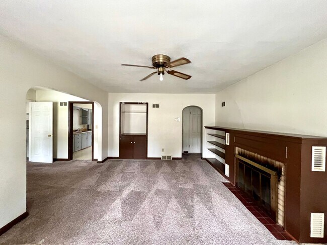 Foto del edificio - 3 Bedrooms Walking Distance to KSU!