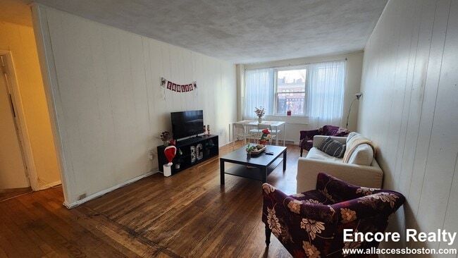 Foto del edificio - 1999 Commonwealth Ave